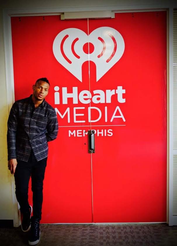 [Pics] Comedian Marlon Wayans Spotted In Memphis